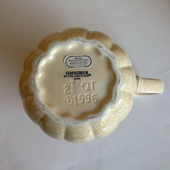 Vintage Fitz & Floyd Omnibus Seashell Pitcher Tan Pink Shell 64 Oz - Picture 10 of 11